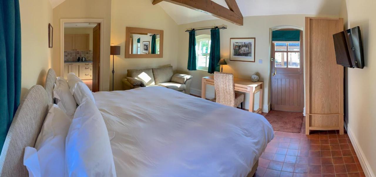 Hollies Farm B&B レクサム エクステリア 写真